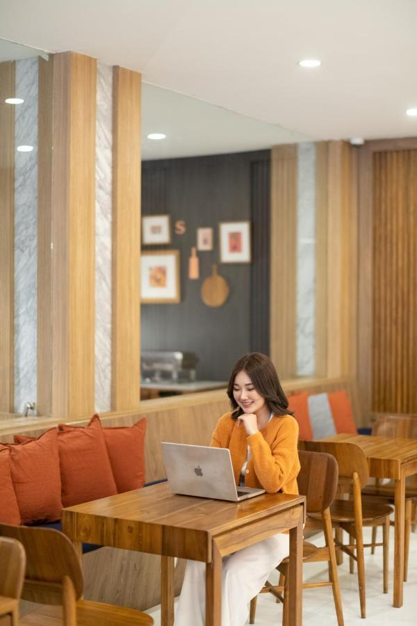 Sumittaya Chiangmai Hotel Чиангмай Екстериор снимка